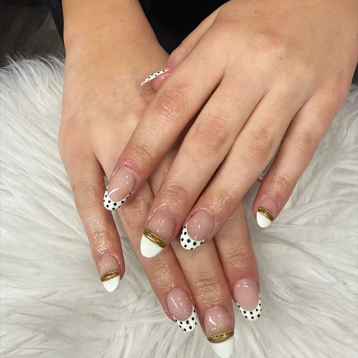 Seashell accents nail art